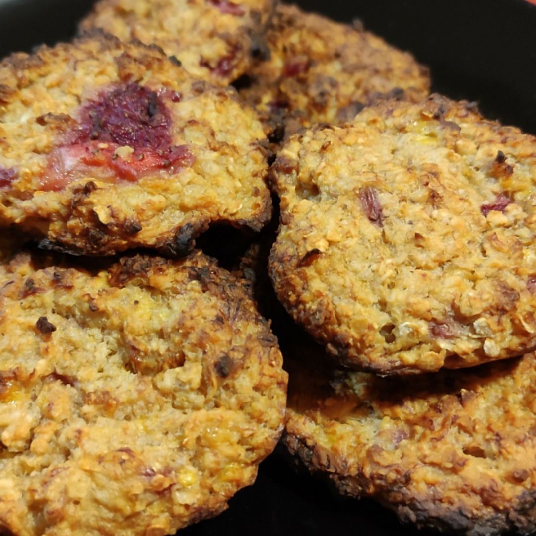 Galletas de avena, plátano y fresas Galletas de avena, plátano y fresas