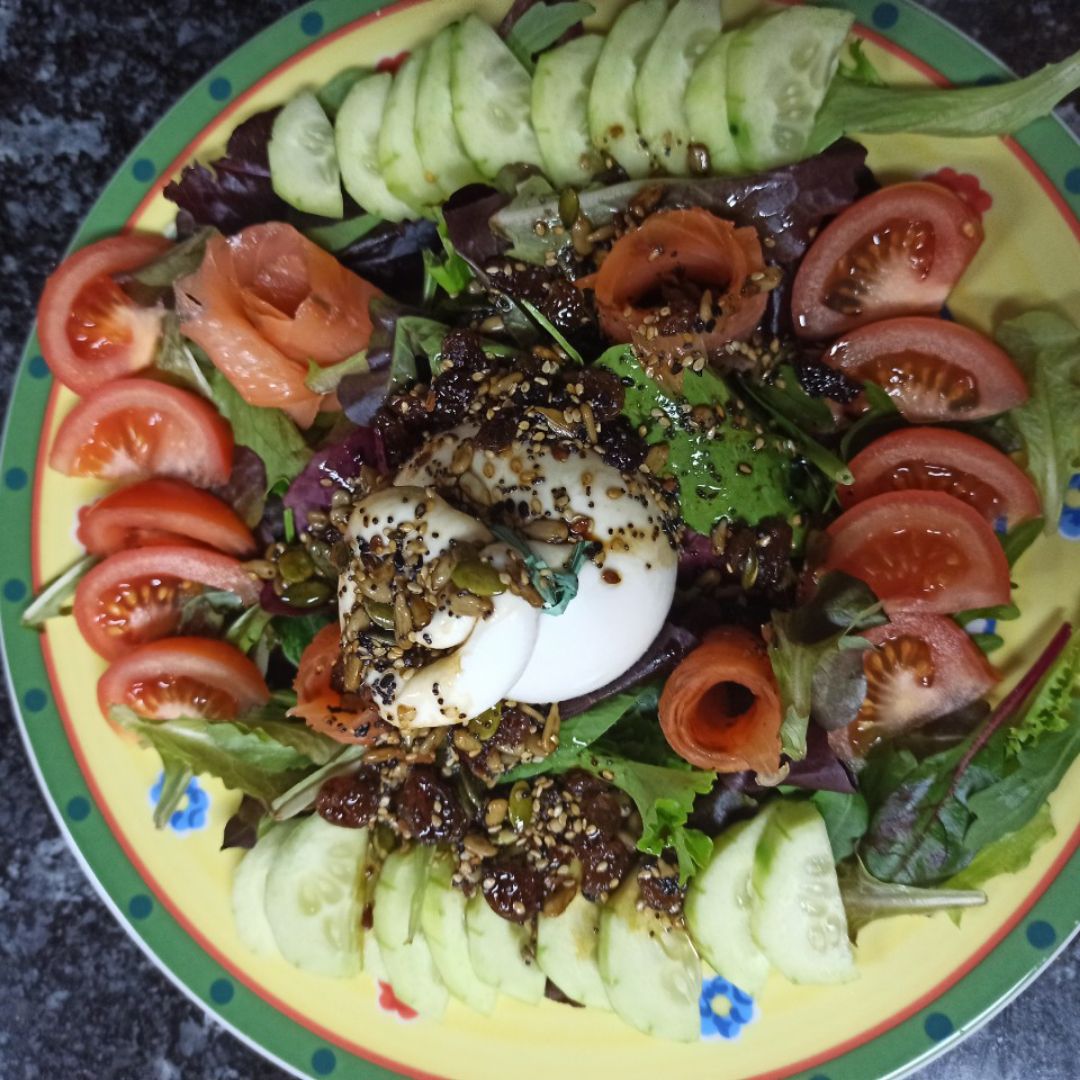 Ensalada de burrata con salsa templada de frutos secos y semillas Paso 2 Ensalada de burrata con salsa templada de frutos secos y semillas Paso 2