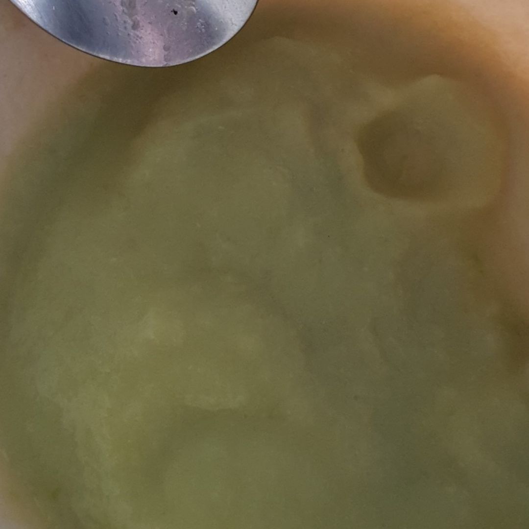 Crema de calabacín, cebolla y patata Crema de calabacín, cebolla y patata