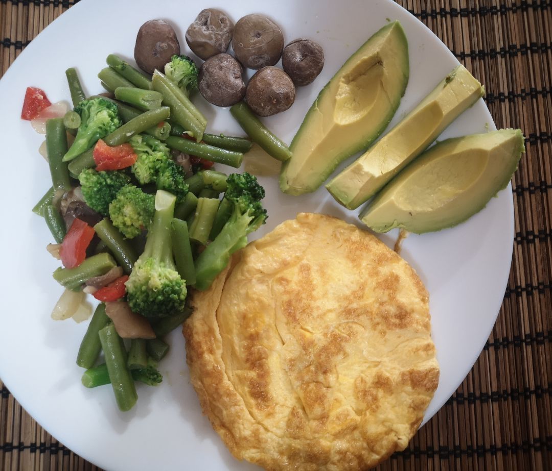 Almuerzo Almuerzo