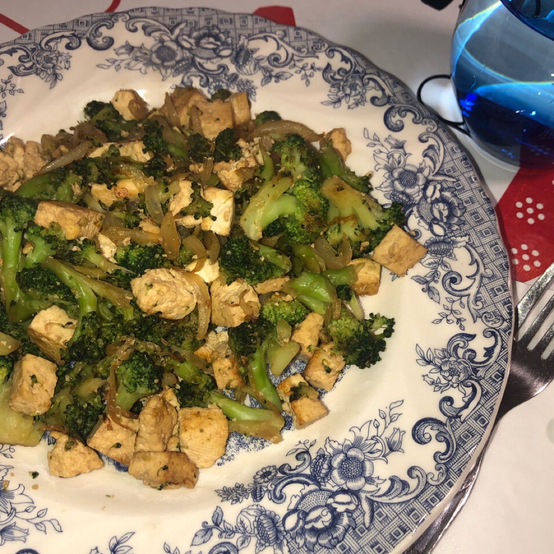 Tofu con brocoli
