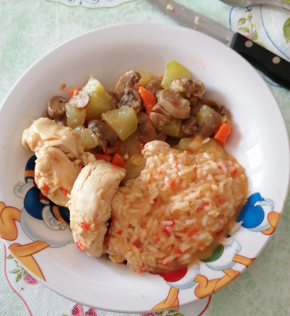 Arroz cremoso con pollo y verduras Arroz cremoso con pollo y verduras