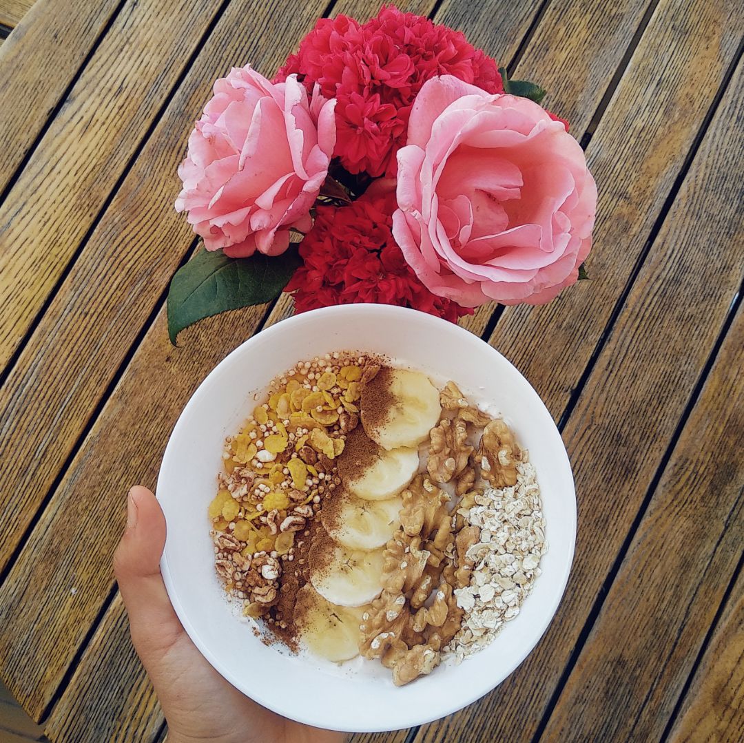 Yogur con plátano y avena Yogur con plátano y avena