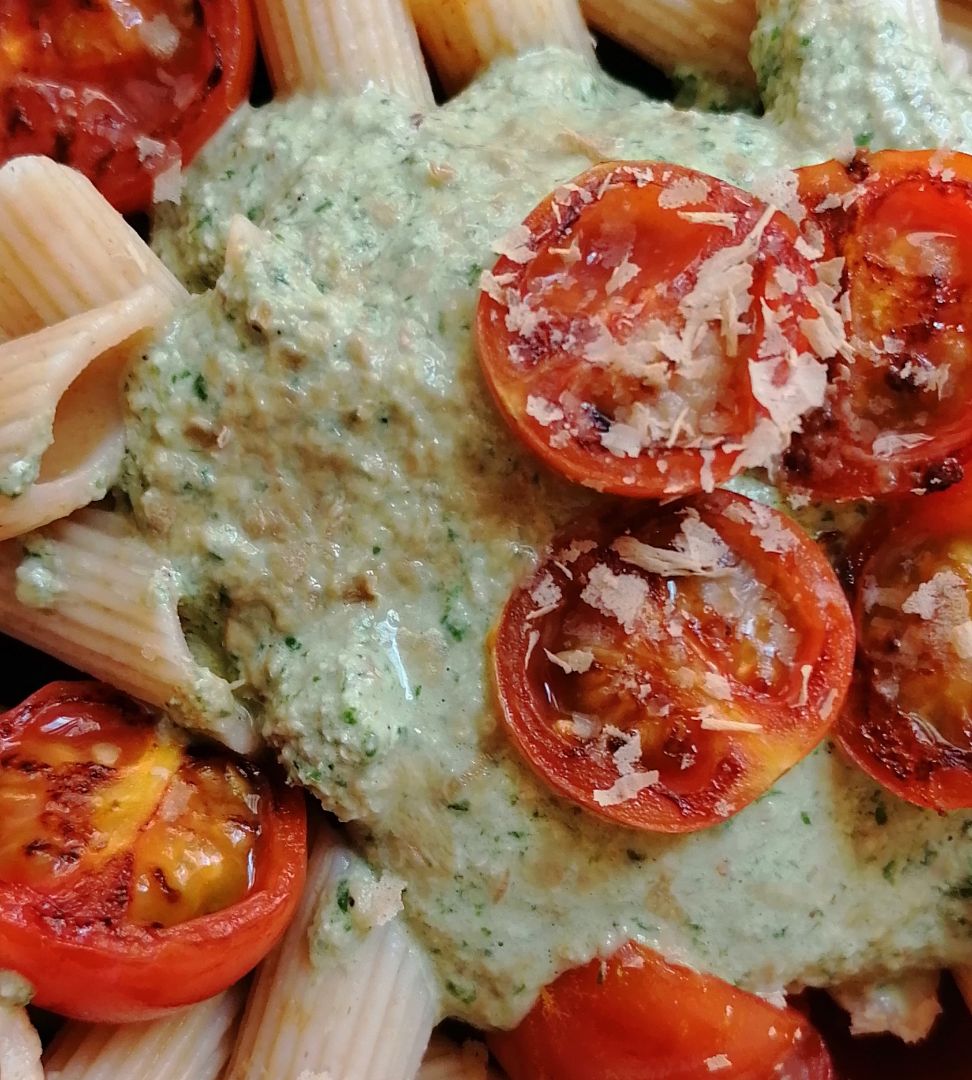 Pesto de albahaca, nueces y almendras Paso 0 Pesto de albahaca, nueces y almendras Paso 0