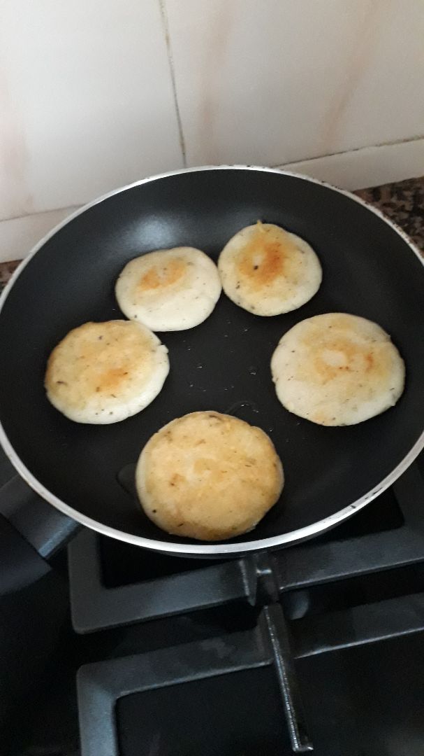Mini arepas con queso Paso 2 Mini arepas con queso Paso 2