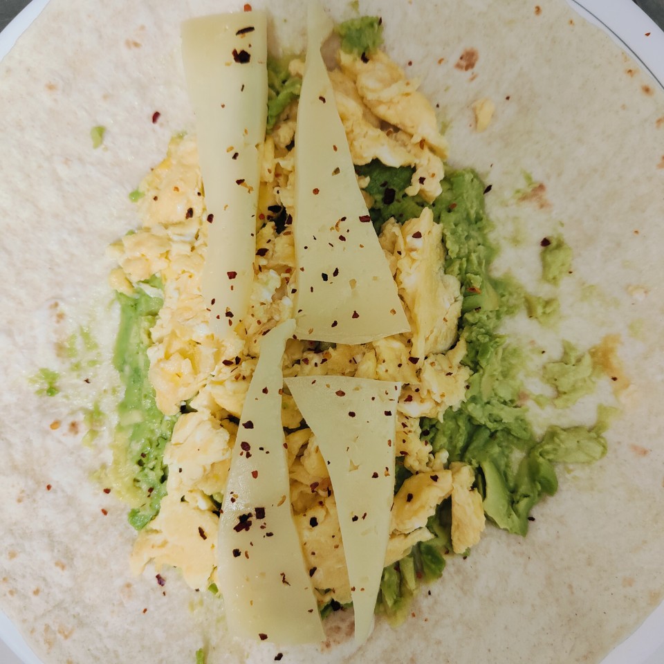 Wrap aguacate y huevo Paso 1 Wrap aguacate y huevo Paso 1