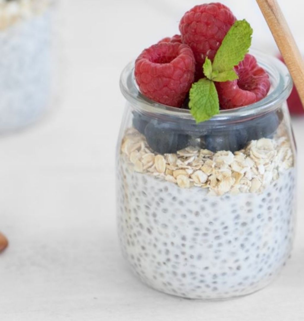 Yogurt con avena y chía