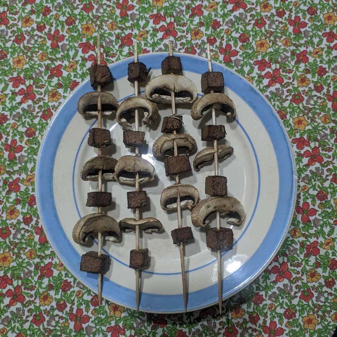 Brochetas de tofu al café y champiñones 🍄