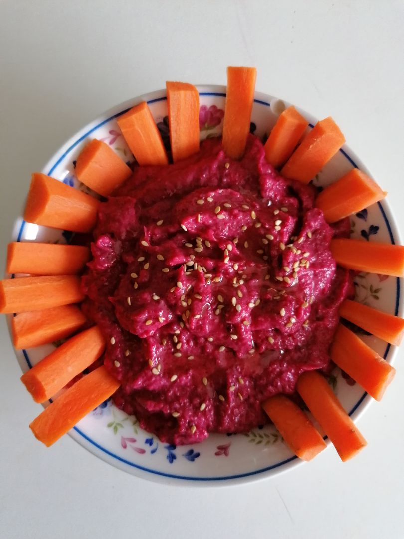 Hummus de alubias y remolacha Hummus de alubias y remolacha
