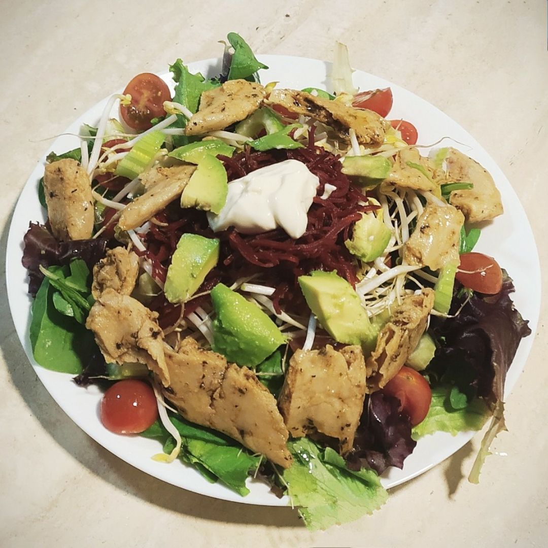 Ensalada con heura, apio y remolacha Ensalada con heura, apio y remolacha