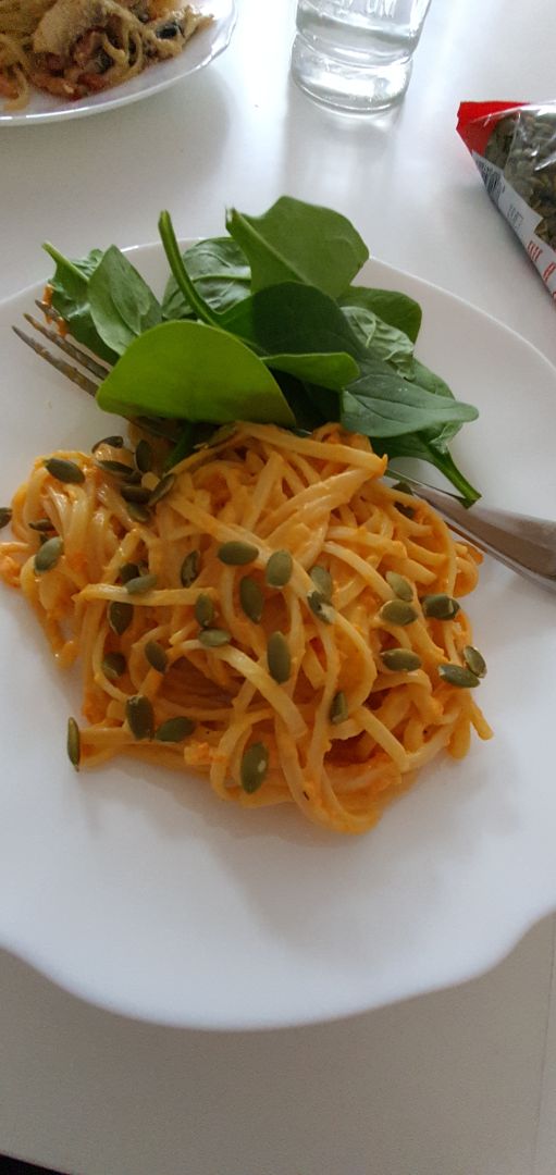 Espaguetis con crema de calabaza Espaguetis con crema de calabaza