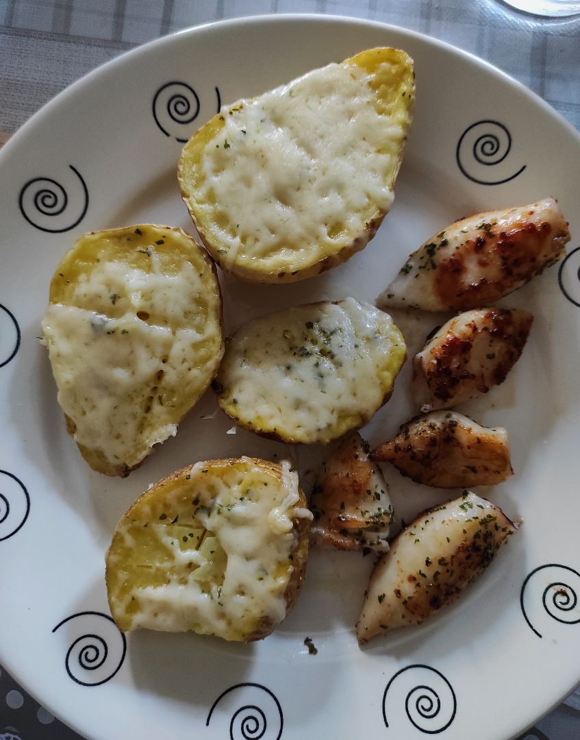 Patatas al microondas con chipirones Patatas al microondas con chipirones
