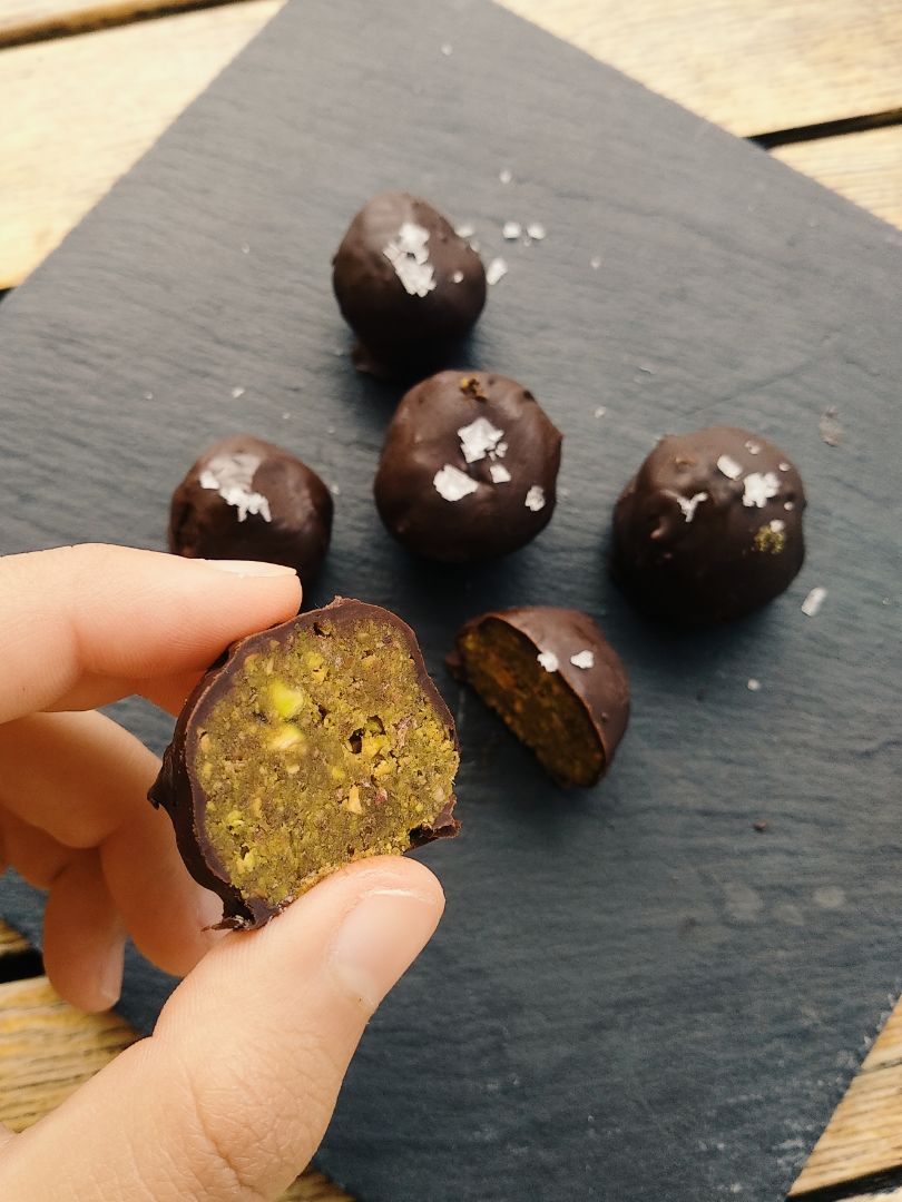 Bolas de Pistacho y Chocolate