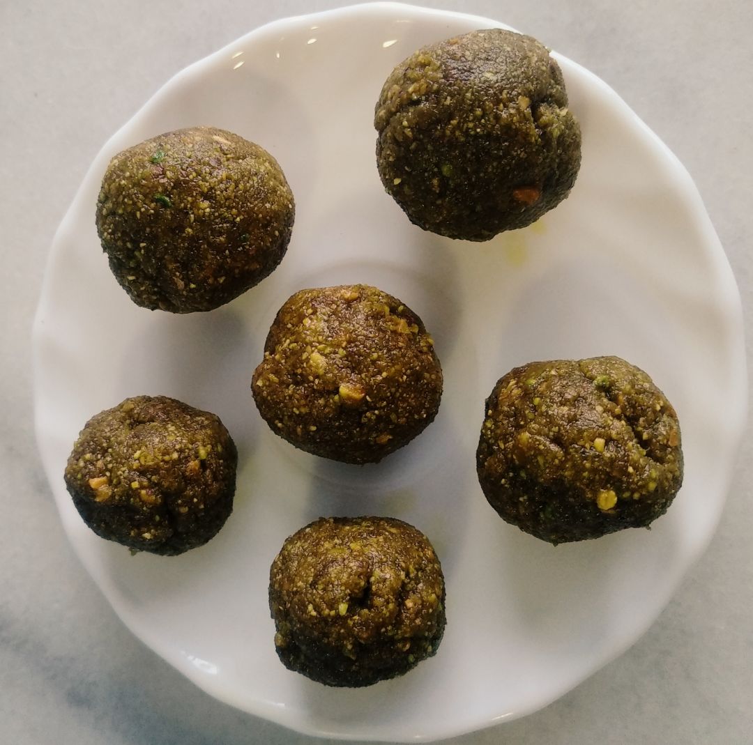 Bolas de Pistacho y Chocolate Paso 1 Bolas de Pistacho y Chocolate Paso 1