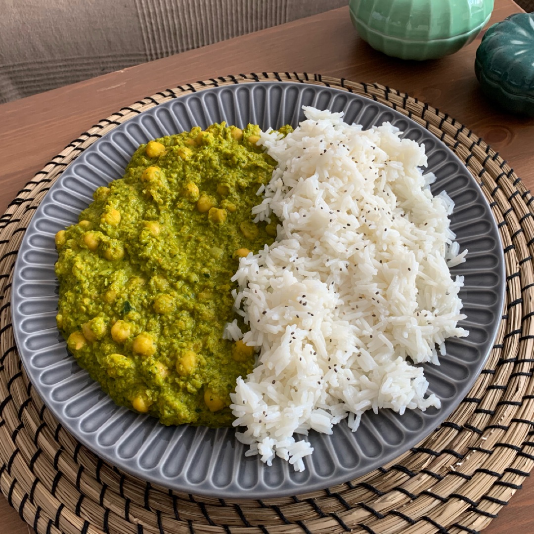Garbanzos y espinacas al curry