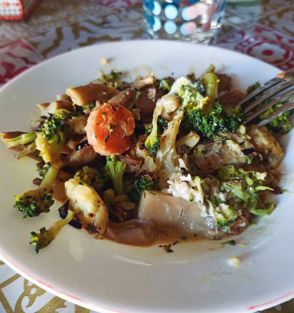 Salteado de verduras con queso de untar azul🥦🍄🥦 Salteado de verduras con queso de untar azul🥦🍄🥦