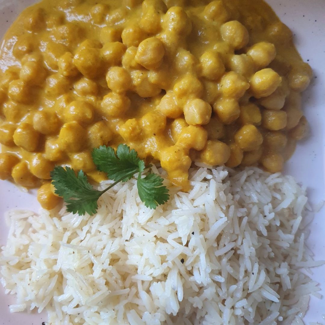 Curry de garbanzos (Chana Masala) Curry de garbanzos (Chana Masala)