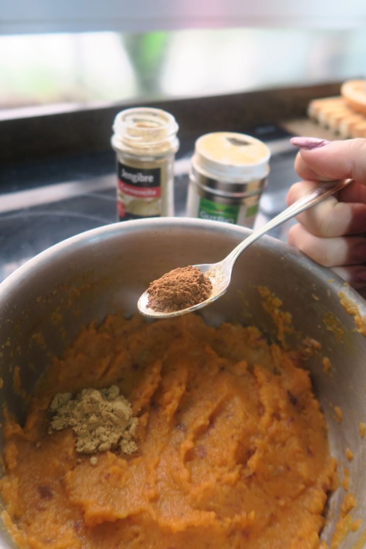 GRANOLA DE CARROT CAKE 🥕 Paso 2 GRANOLA DE CARROT CAKE 🥕 Paso 2