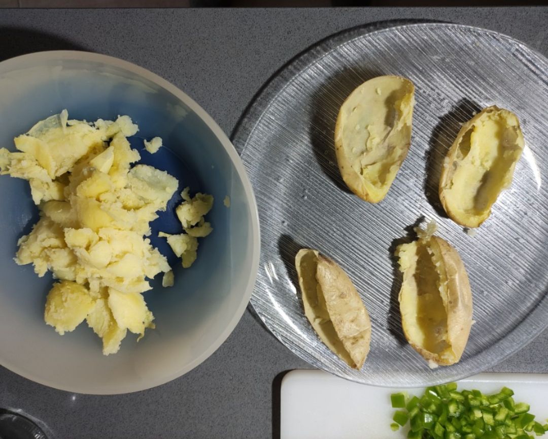 Patatas rellenas "gratinadas" Step 0