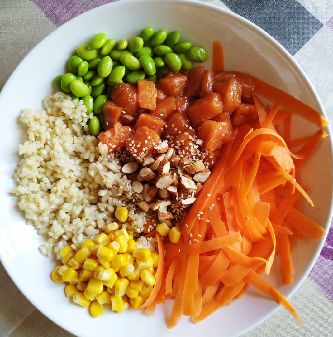 Poke bowl de salmón