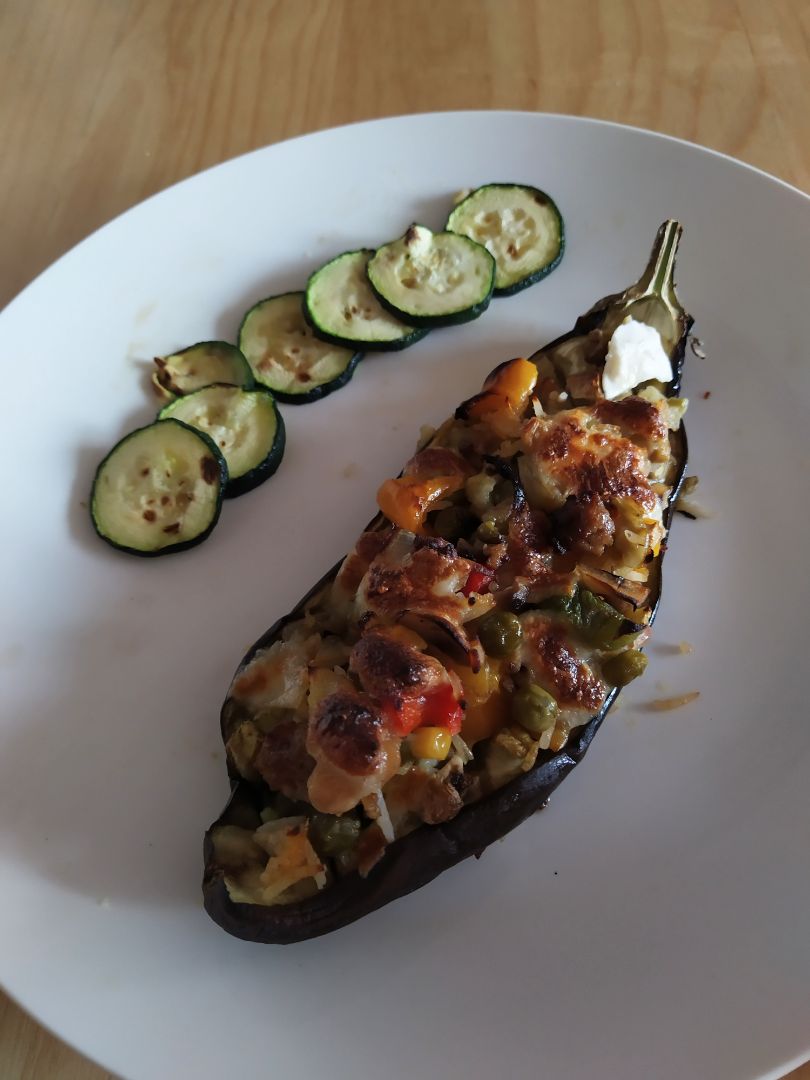 Berenjena rellena con calabacín Berenjena rellena con calabacín