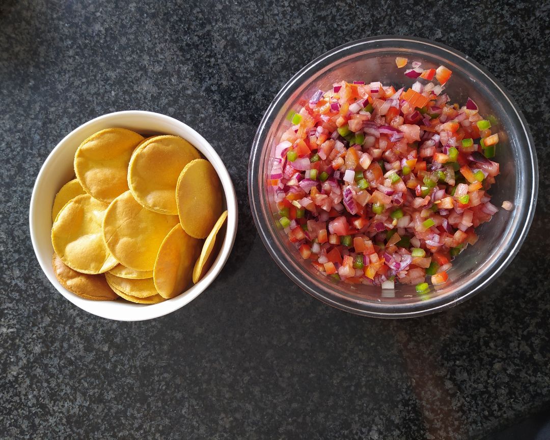 Nachos de garbanzos con "pico de gallo" 🍅