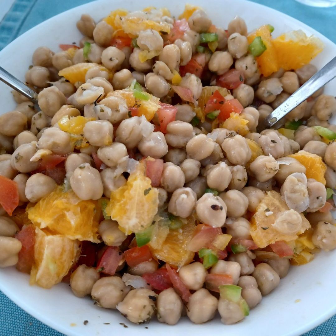 Ensalada cítrica de garbanzos Paso 2