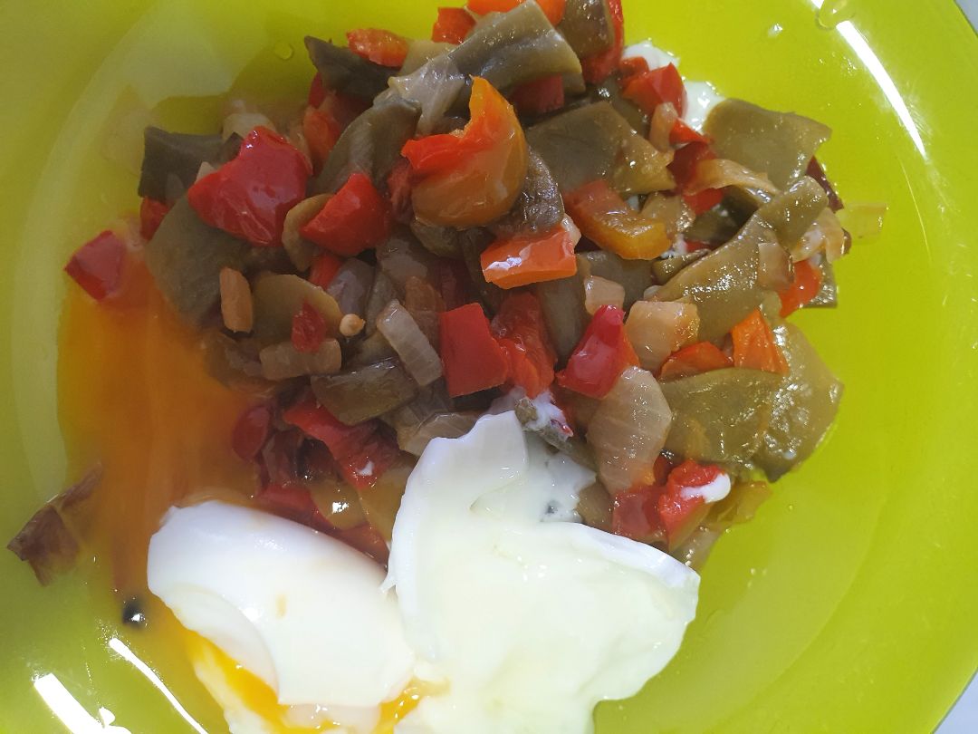 JudÃas verdes con pimiento y cebolla y huevo JudÃas verdes con pimiento y cebolla y huevo