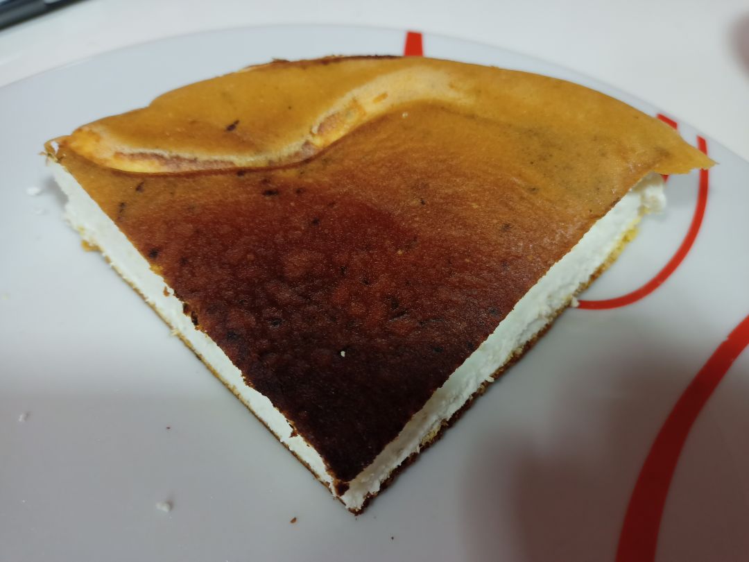 Tarta/tortilla de yemas y claras. Tarta/tortilla de yemas y claras.