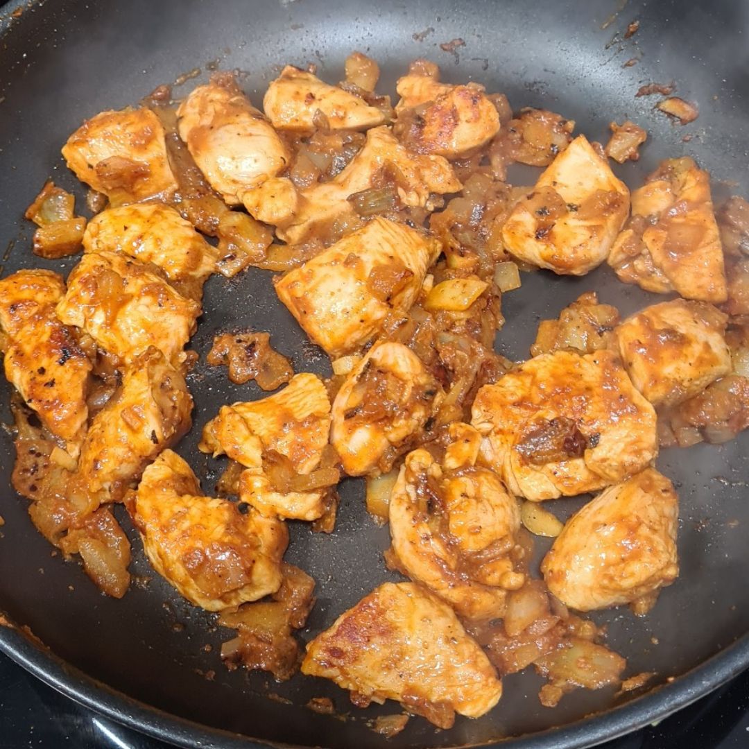 Pollo al curry sin lactosa con arroz integral Paso 2 Pollo al curry sin lactosa con arroz integral Paso 2