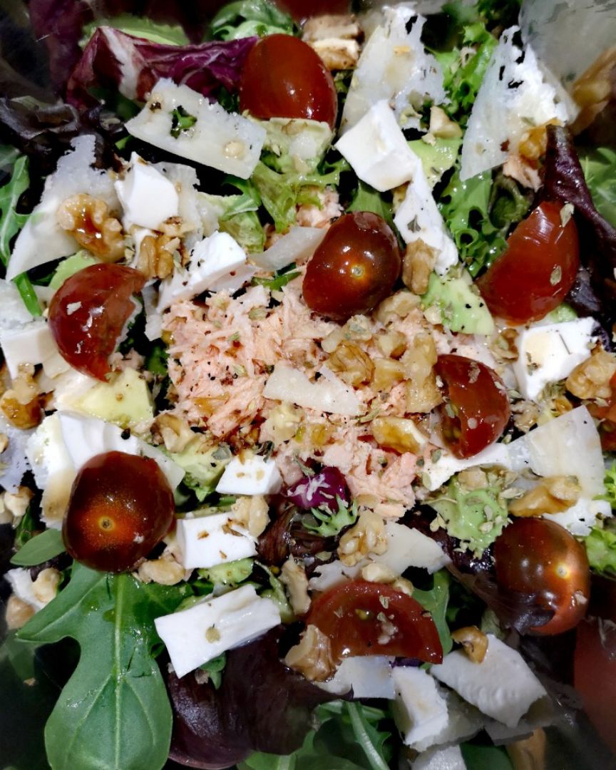 Ensalada de aguacate y salmón Ensalada de aguacate y salmón