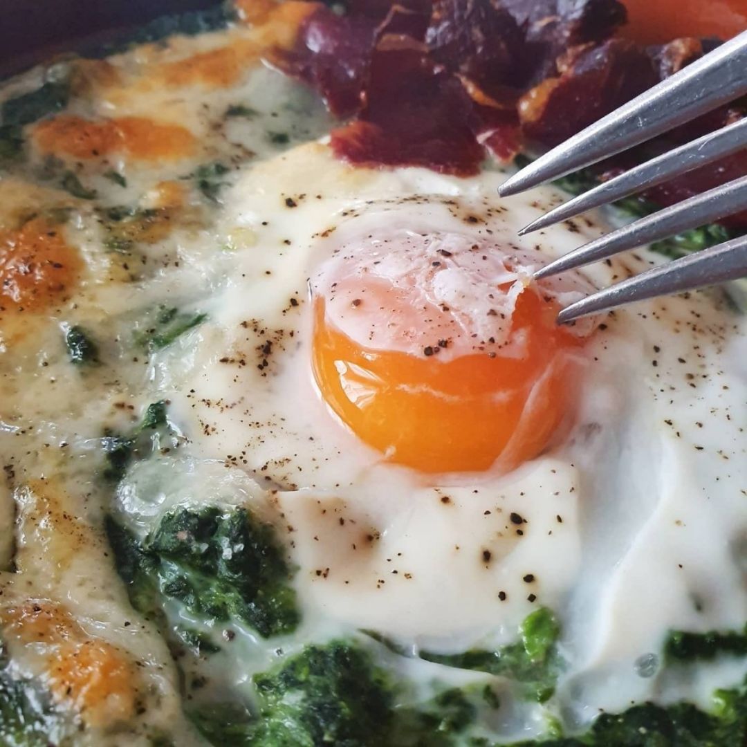 Espinacas a la crema gratinadas con huevo y jamón Espinacas a la crema gratinadas con huevo y jamón