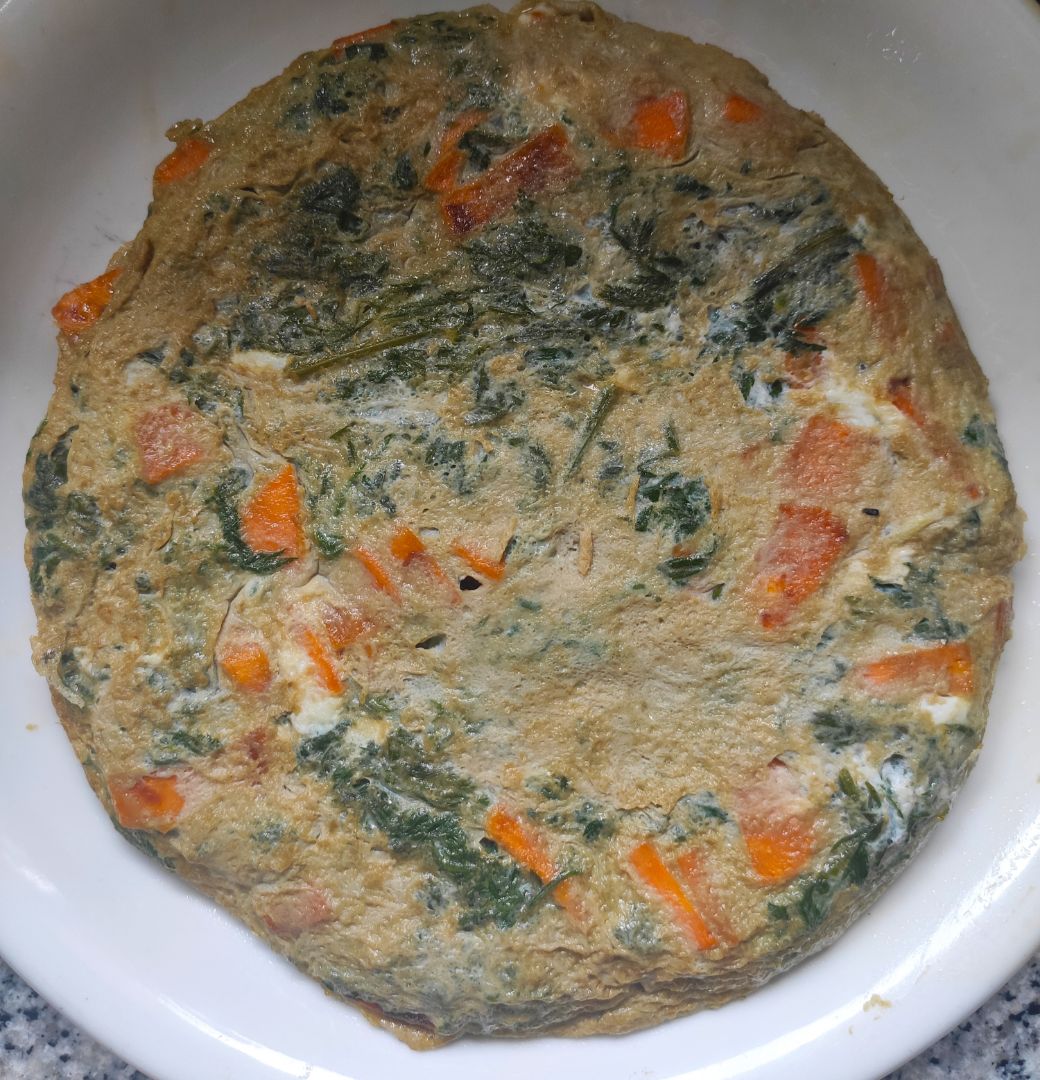 Tortilla de hojas de zanahoria Tortilla de hojas de zanahoria