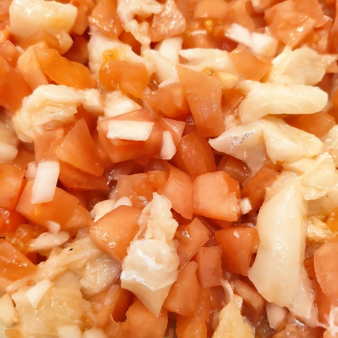 Esqueixada de bacalao