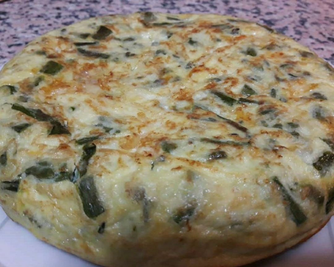 Tortilla de espárragos y queso Tortilla de espárragos y queso