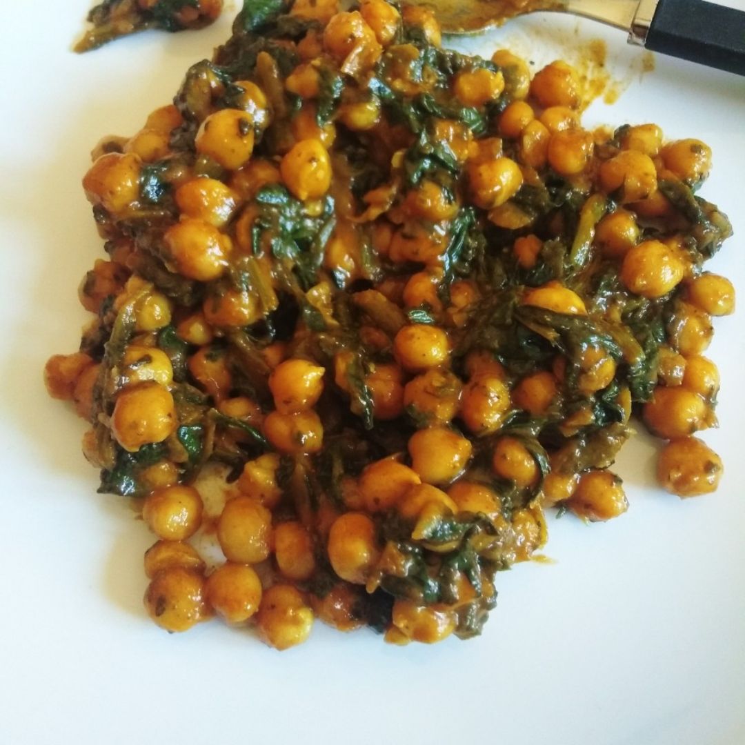 Garbanzos con espinacas al curry