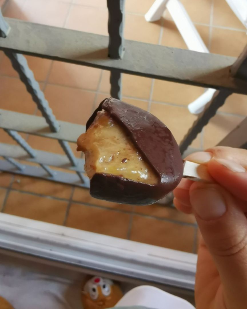 Helado fácil de plátano y almendra