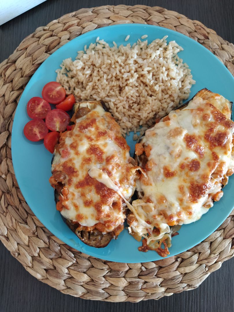 Berenjenas rellenas de pisto con soja texturizada... 🤤 Berenjenas rellenas de pisto con soja texturizada... 🤤