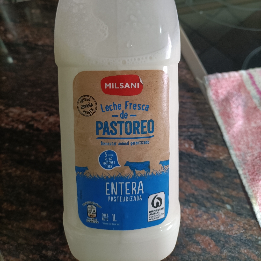 Leche fresca entera de pastoreo Leche fresca entera de pastoreo