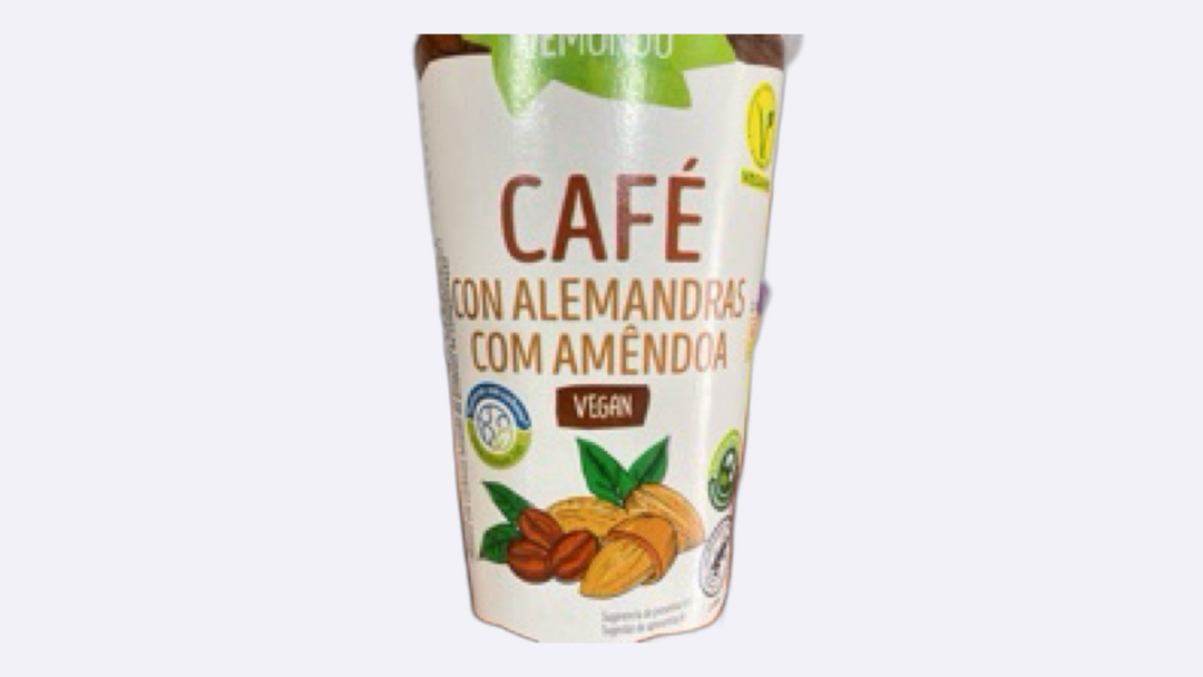 Café con bebida de almendras Café con bebida de almendras