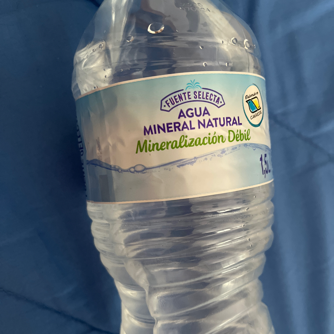 Agua mineral natural, mineralización débil Agua mineral natural, mineralización débil