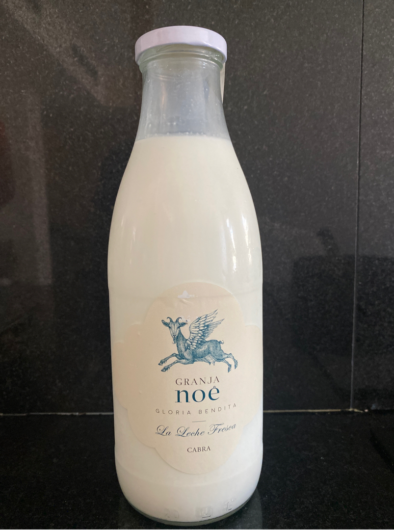 Leche fresca de cabra Leche fresca de cabra