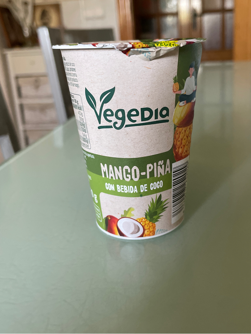 Vegedia mango piña con bebida de coco Vegedia mango piña con bebida de coco