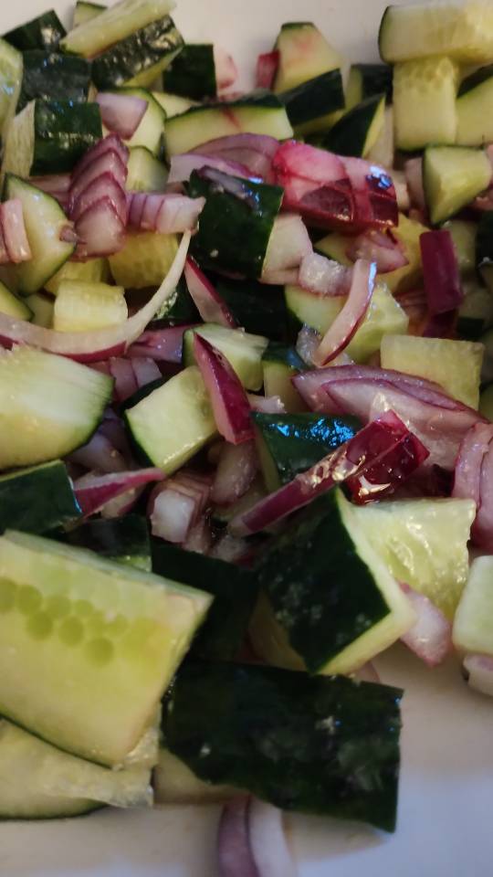 Ensalada de pepino y cebolla morada Ensalada de pepino y cebolla morada
