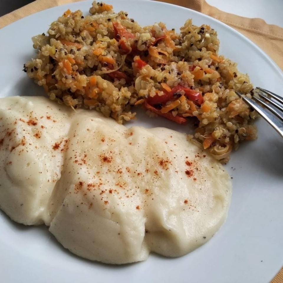 Puré de patatas y quinoa con verduras Puré de patatas y quinoa con verduras