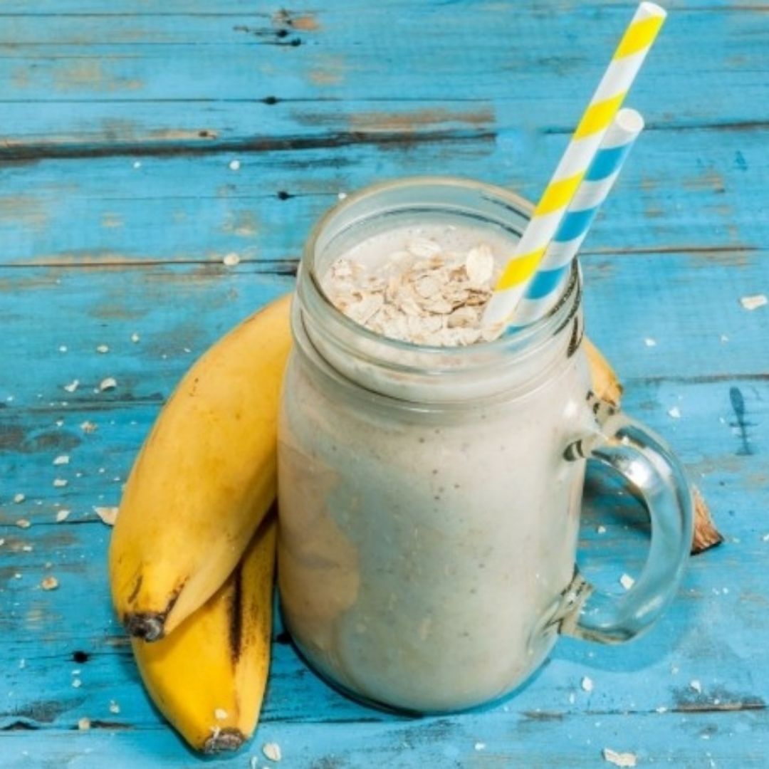 Batido platano, avena y crema de cacahuete Batido platano, avena y crema de cacahuete