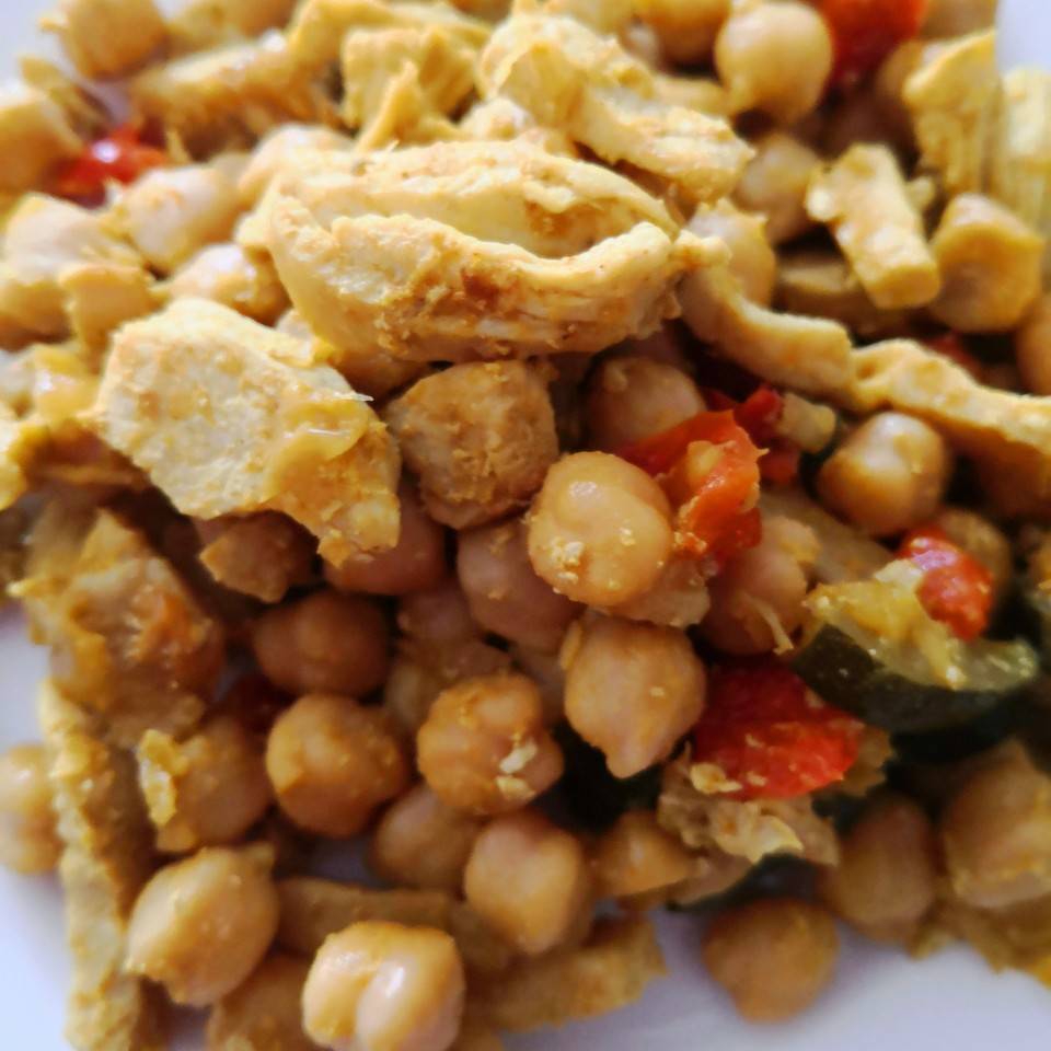 Grabanzos con pollo y verduras Grabanzos con pollo y verduras