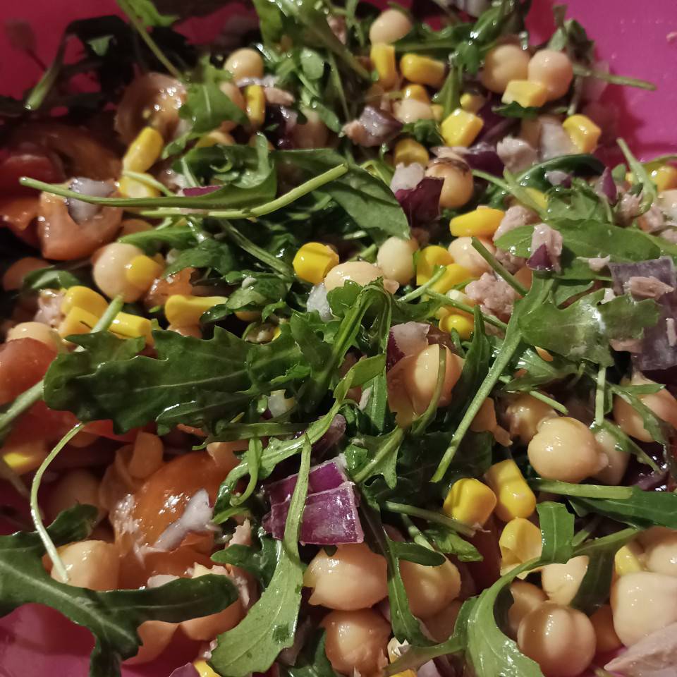 Ensalada de rúcula con garbanzos 