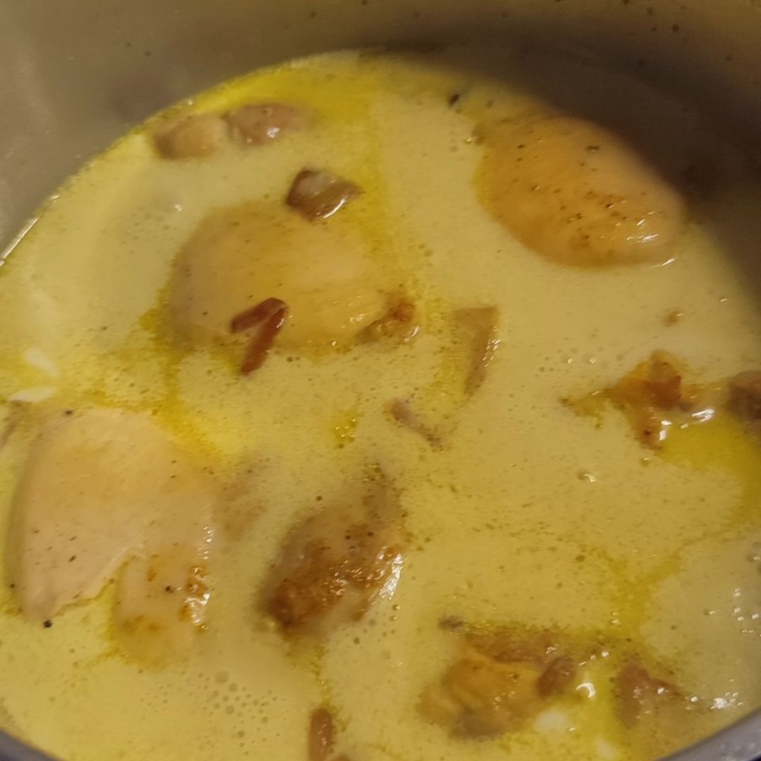 Pollo al curry con leche de coco Pollo al curry con leche de coco