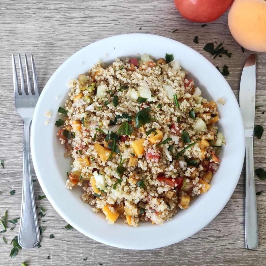 Ensalada de quinoa con pico de gallo Ensalada de quinoa con pico de gallo
